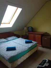 Retro Hotel MERID Zamardi - Image 3