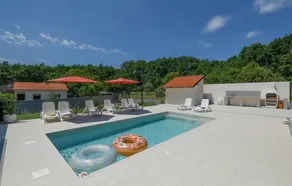 Stunning Home in Vodnjan With Outdoor Swimming Pool, Wifi and 3 Bedrooms - Image 4