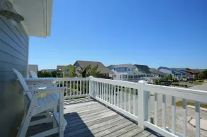 Holden Jeanie 4 Bedroom Home by RedAwning - Image 2