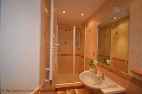 Hunters Cottage - Image 2