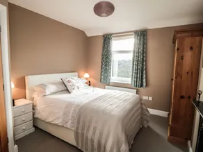 Valley View Cottage - Image 4
