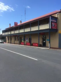 Crown Inn Hotel - Image 4