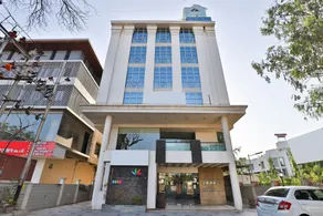 Hotel Aum Regency by OYO - Image 4