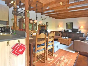 Vintage Holiday Home With Private Terrace - Image 1