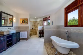 Kanowa , Fully Staffed With Panoramic Views 4 Bedroom Villa - Image 2
