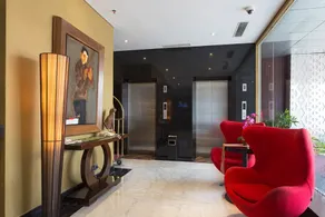 RedDoorz near Blok M - Image 3