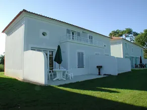 Charming holiday home with dishwasher located at golf course - Image 4