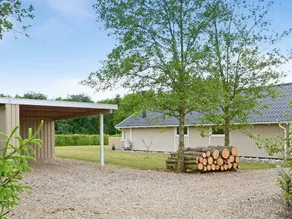 Spacious Holiday Home in Hemmet With Whirlpool - Image 4