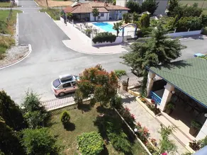 Oasis Apartmets - Image 3