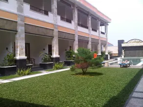 Grand City Inn - Image 4