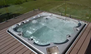 Tuckers Retreat - Image 2