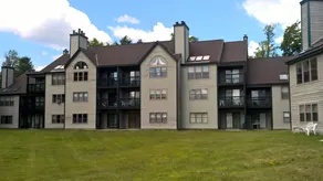 Winterplace 3 Br- Plenty of Bedding- Great for Families 3 Bedrooms 2 Bathrooms Condo - Image 4