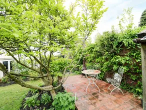October Cottage - Image 2