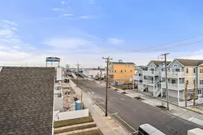 Nw415 E 23rd Avenue, Unit 202 - Image 4