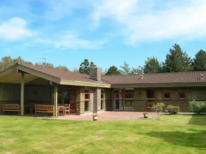 8 Person Holiday Home in Vaeggerlose - Image 4