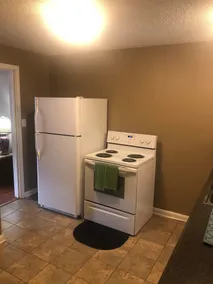 Comfortable 2 Bedroom Close to Waycross Downtown - Image 4