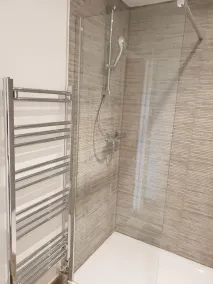 Oxford Modern Guest House - Image 5