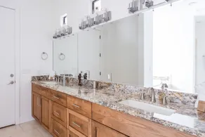 New Listing! Lavish : Resort-style Backyard 5 Bedroom Home - Image 3
