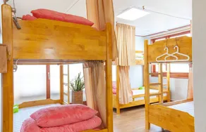 Long Island Guesthouse - Image 2
