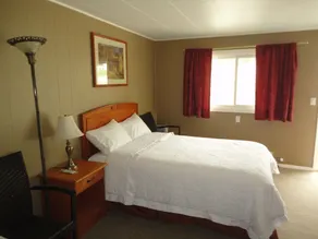 Sorrento Inn - Image 5