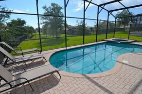 Villa avec jardin, piscine privée et jacuzzi | Vue jardin - Image 5