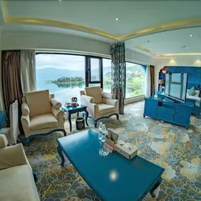 Xichang Qionghai Bihai Hotel - Image 2