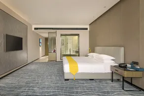 Golden Bay Hotel - Image 4