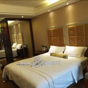 Chunqiu International Hotel - Image 5