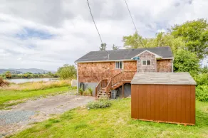Nehalem House - Image 4