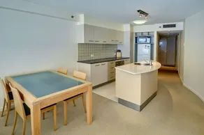 Cilento 103 Two Bedroom Unit in the heart of Mooloolaba one street back from the beach - Image 4
