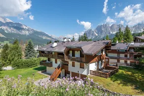 Cozy 3 Bedroom Flat in Cortina - With car Park - Image 4