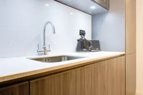 Charming 2-bed Apartment in London - Image 4