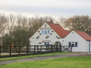 Hanging Hill Farm Cottage - Image 3