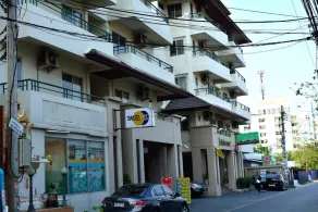 Modern Place - Image 4
