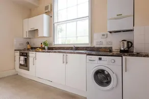 Lovely 1 Bedroom Flat in Camberwell - Image 2