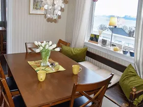 10 Person Holiday Home in Haramsøy - Image 3