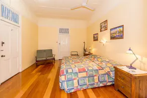 Auckland Hill - Image 5