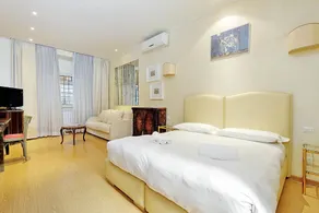 Conservatorio Studio Apartment - Image 2