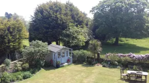Saxon Villa Bed & Breakfast - Image 4