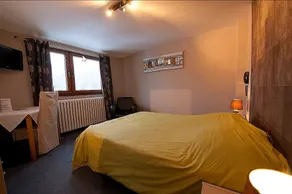 Aux Deux Clefs - Image 5