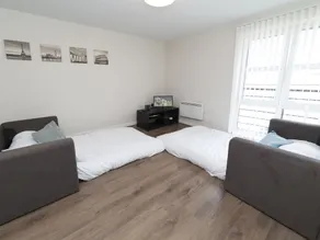 Royal Kingston Apartment - Image 4