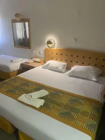 Aquamarine Hotel - Image 2