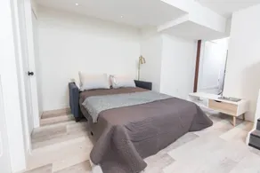 1 Bedroom Trendy Condo in Trinity Bellwoods - Image 2