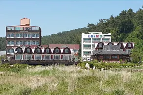 Ulsan Ganjeolgot View Pension - Image 3