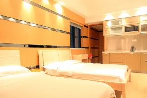 Huifeng International Apartment Hotel - Image 3