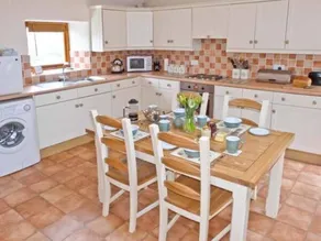Topsy-turvy Cottage - Image 5