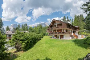 Cozy 3 Bedroom Flat in Cortina - With car Park - Image 3