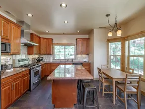 Stunning and Spacious in Truckee by RedAwning - Image 2