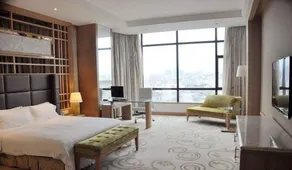 Swan Lake Hotel - Image 2