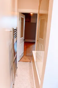Modern Arthurs Seat Apartment - Image 2